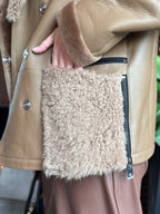 Damski kożuch w kolorze camelu