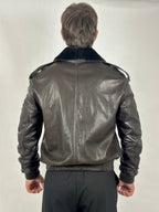 Brązowa skórzana kurtka lotnicza