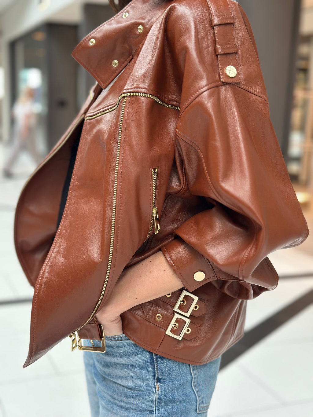 Moc, styl i komfort — w jednej kurtce.