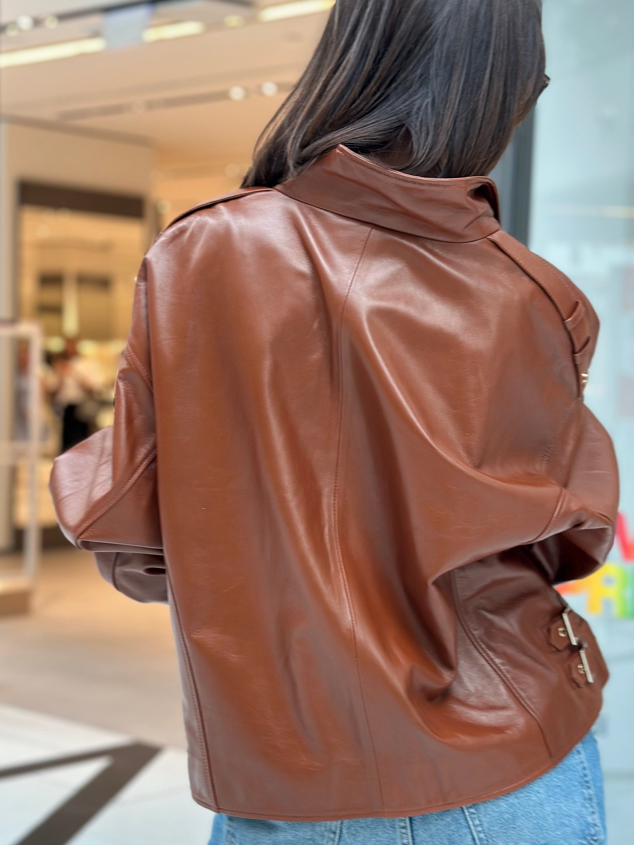 Moc, styl i komfort — w jednej kurtce.