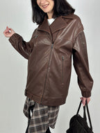 Damska brązowa kurtka skórzana