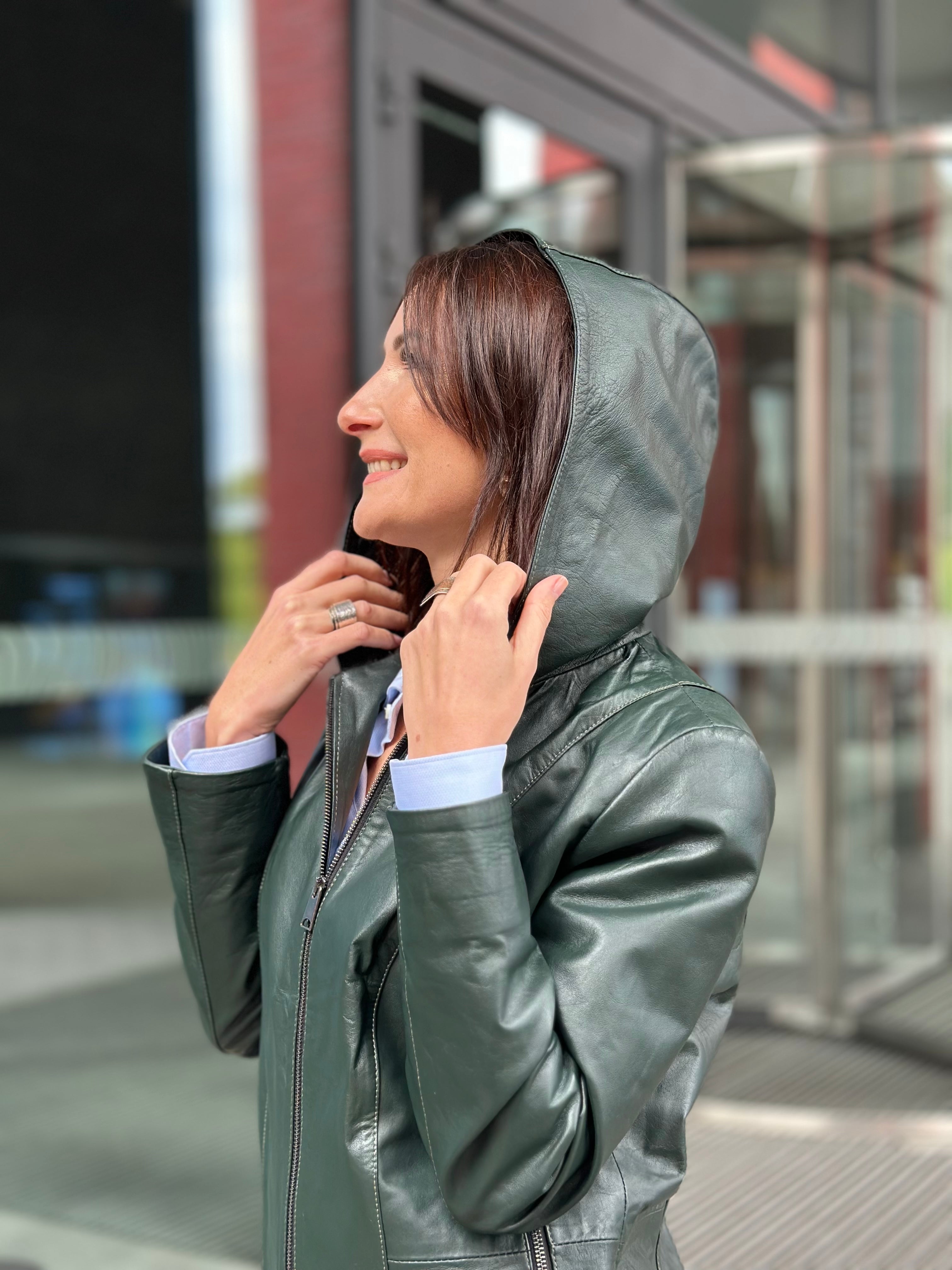 Kurtka skórzana z kapturem