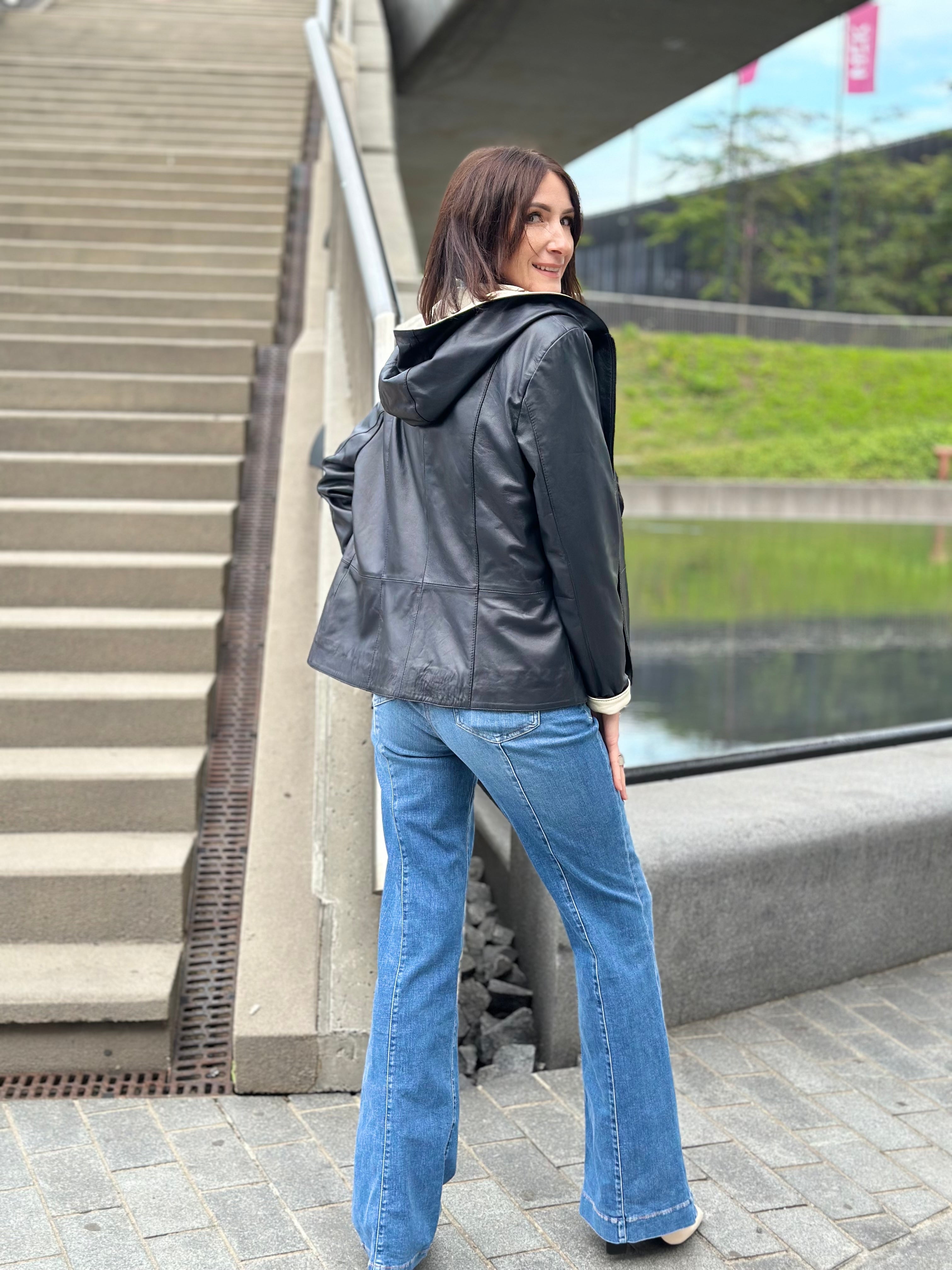 Kurtka skórzana z kapturem