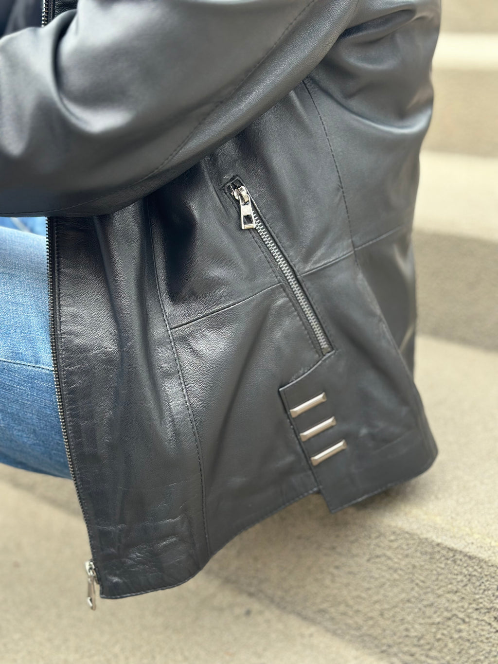 Kurtka skórzana z kapturem