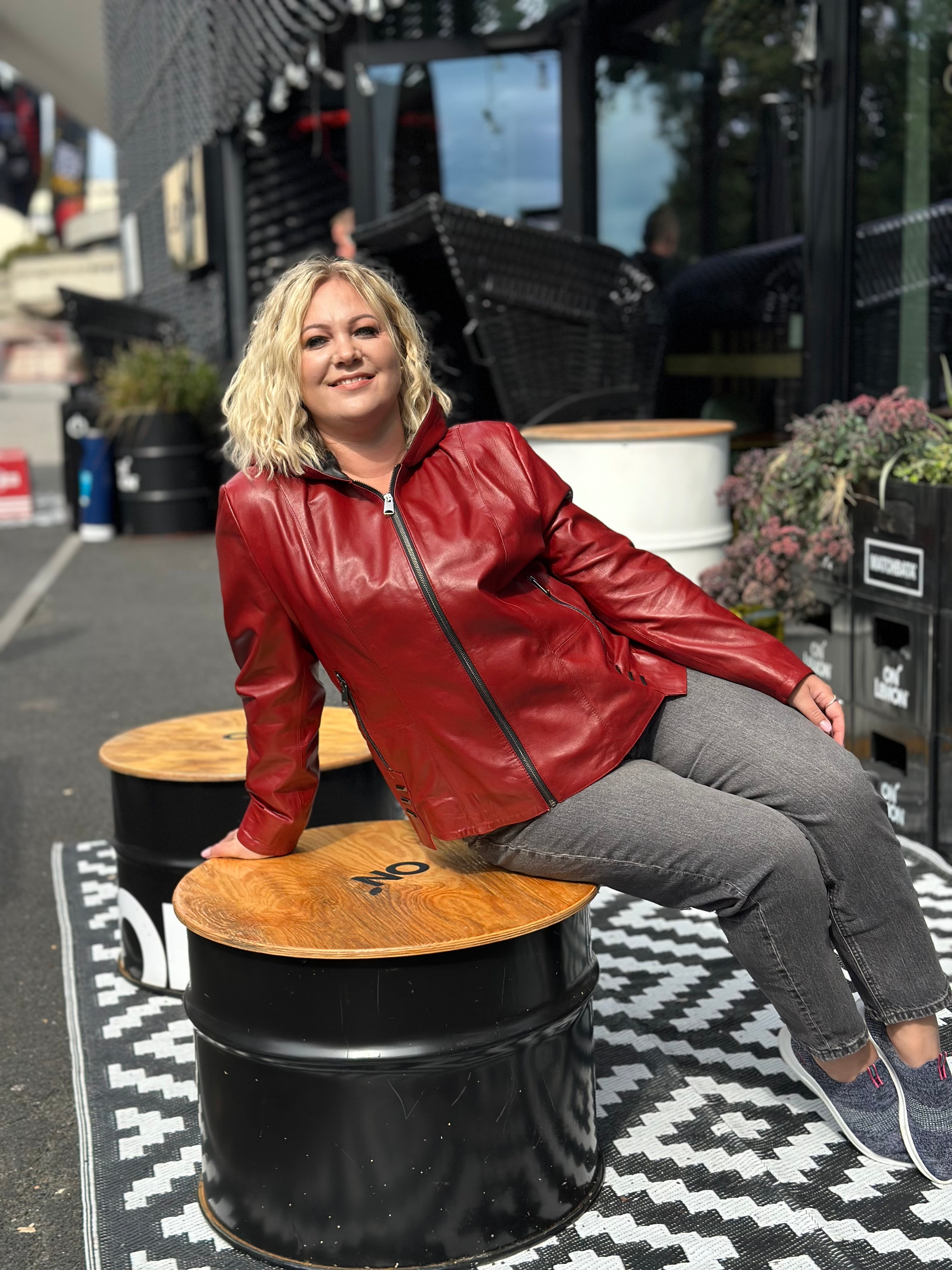 Kurtka skórzana z kapturem