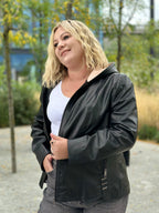 Kurtka skórzana z kapturem