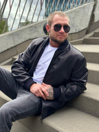 Bomber w ciemnoniebieskim odcieniu