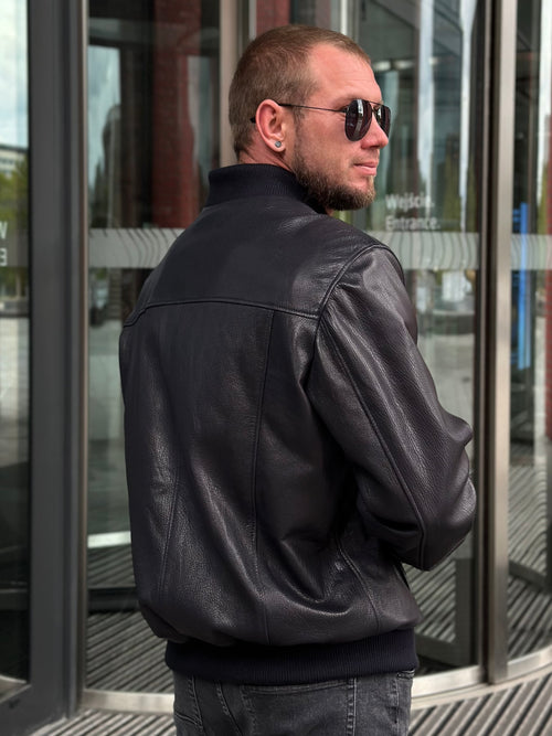 Bomber w ciemnoniebieskim odcieniu